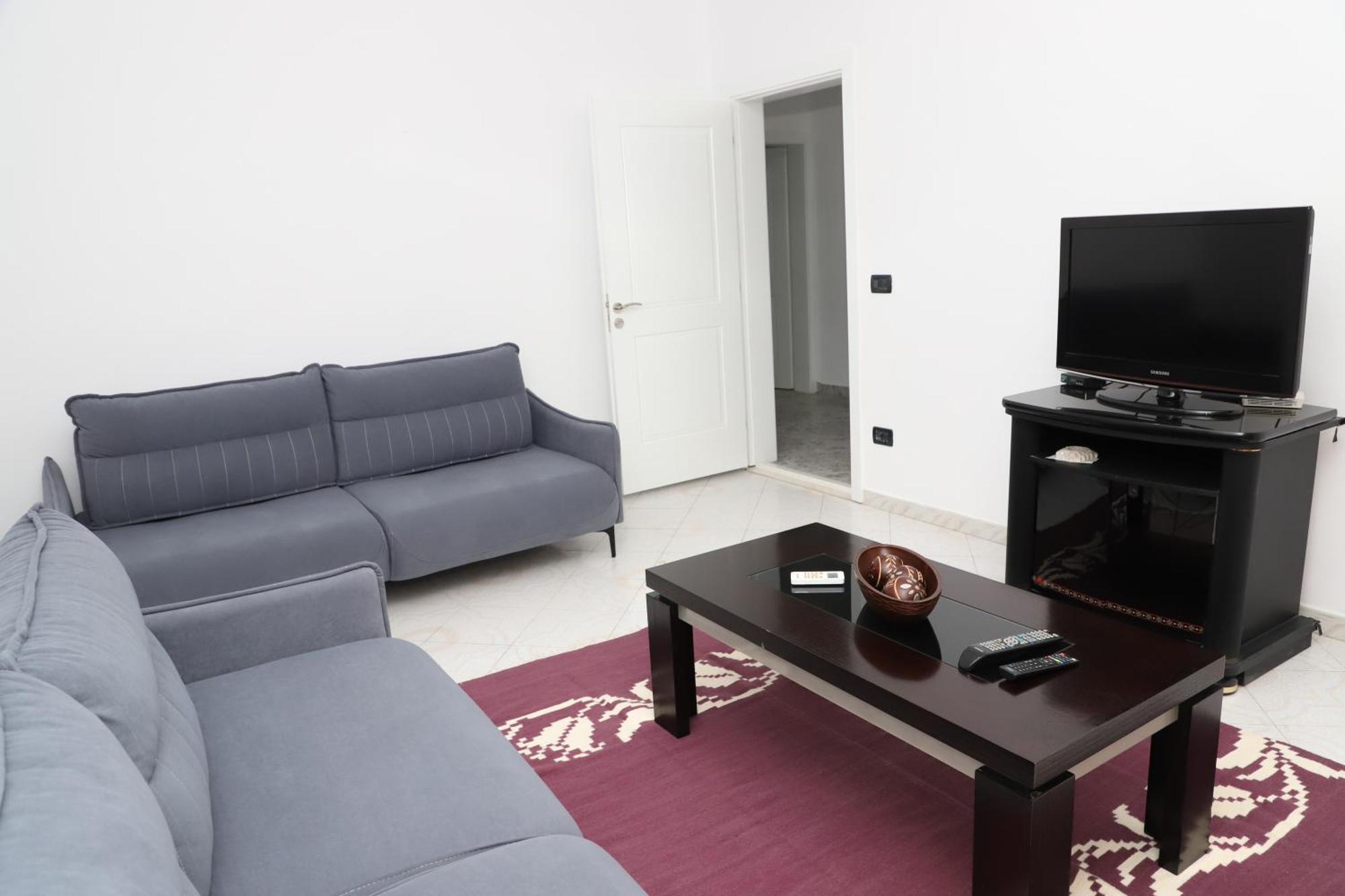 Apartment Eda City Center بيرات المظهر الخارجي الصورة